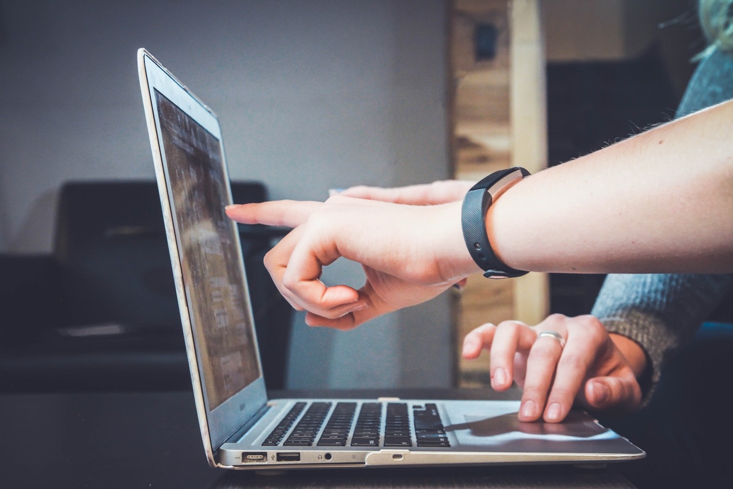 Top 5 Manual Surf Exchanges for Affiliate Marketers